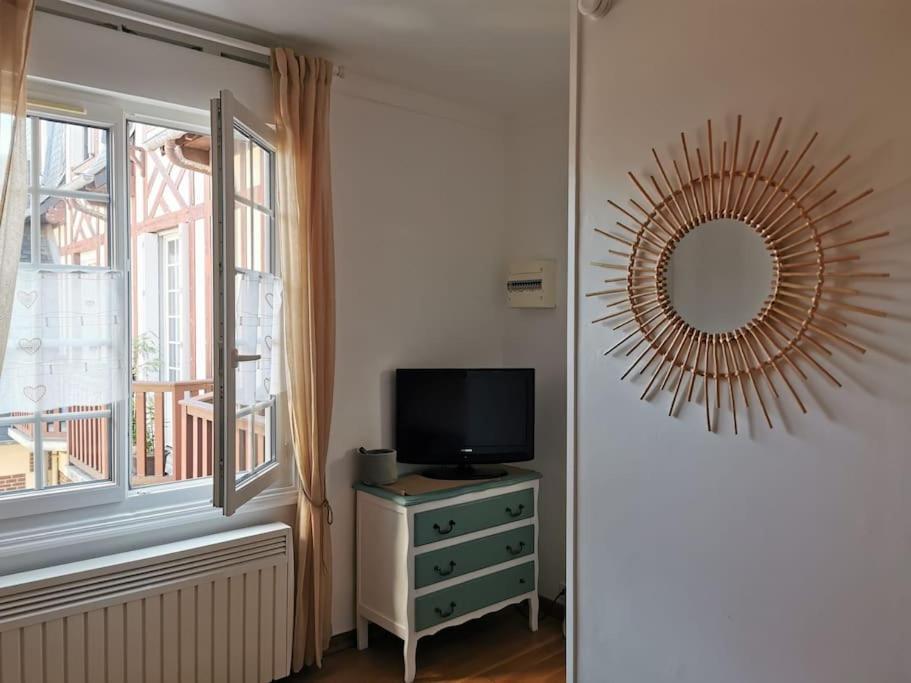 Studio Chic, Hyper Centre, 4 Minutes De La Plage Cabourg Exteriör bild